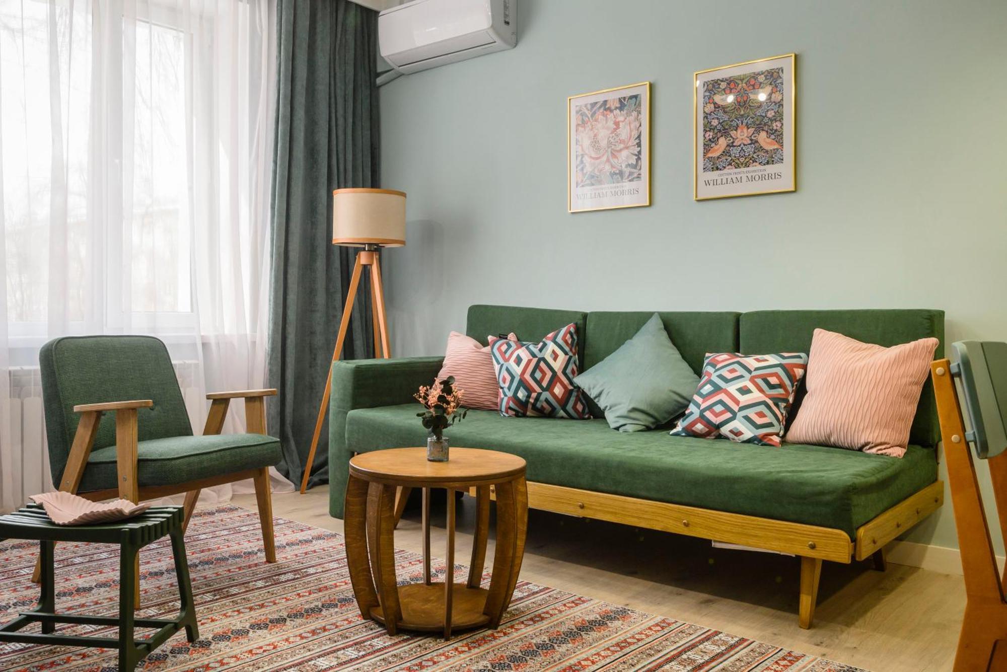 Mid-Century Charm Apartments В Центре Алматы Exterior photo